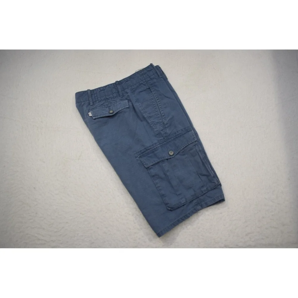 Levis waist 16